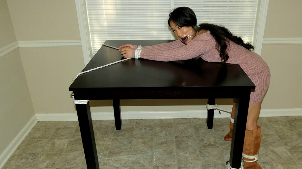 Kiara Star Table Tied 2 Ways